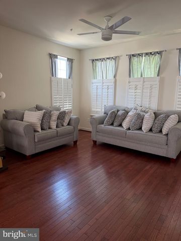 9801 WOOD GLEN TER, Lanham, MD 20706