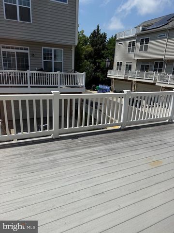 9801 WOOD GLEN TER, Lanham, MD 20706