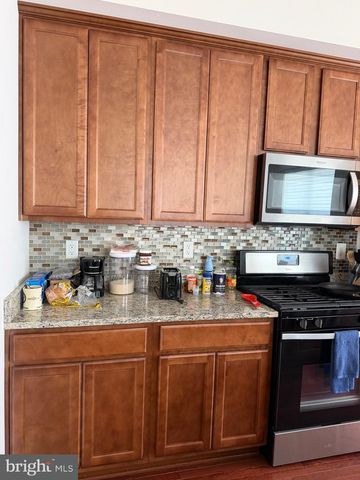9801 WOOD GLEN TER, Lanham, MD 20706