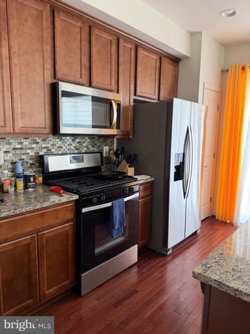 9801 WOOD GLEN TER, Lanham, MD 20706