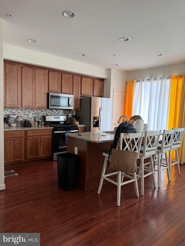 9801 WOOD GLEN TER, Lanham, MD 20706