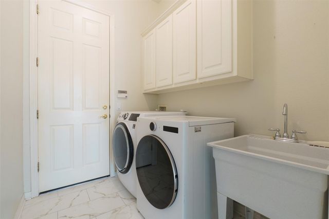 9556 Indigo Brush DR, Austin, TX 78726