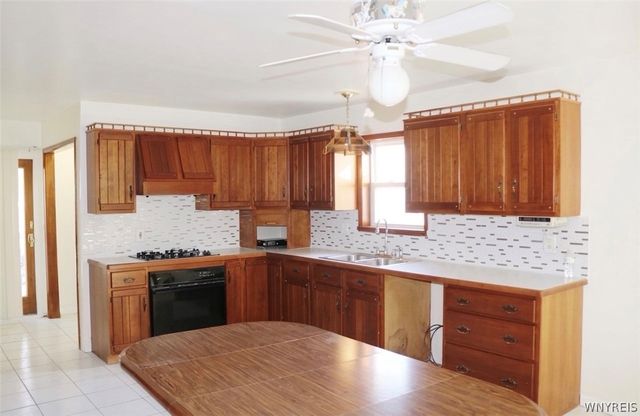 91 Wildwood Place, West Seneca, NY 14210