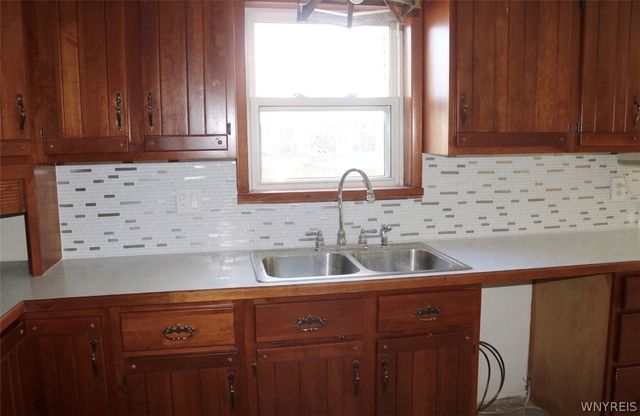 91 Wildwood Place, West Seneca, NY 14210