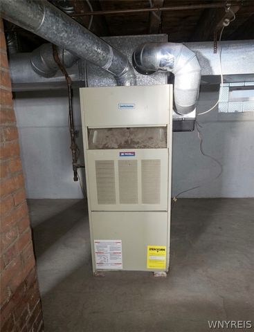 91 Wildwood Place, West Seneca, NY 14210