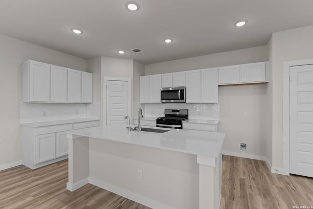 2327 Crisp Gln, San Antonio, TX 78224