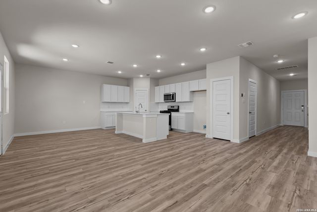 2327 Crisp Gln, San Antonio, TX 78224
