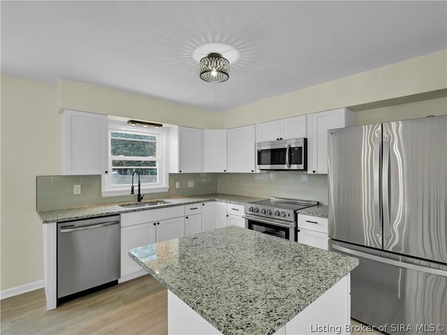 1414 Silver Slate Drive, New Albany, IN 47150