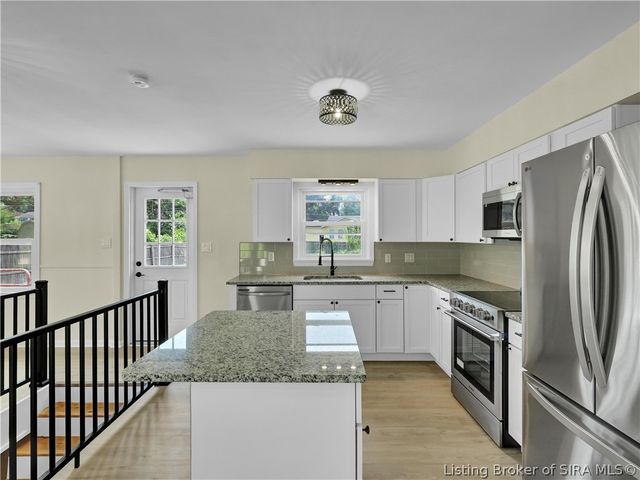 1414 Silver Slate Drive, New Albany, IN 47150