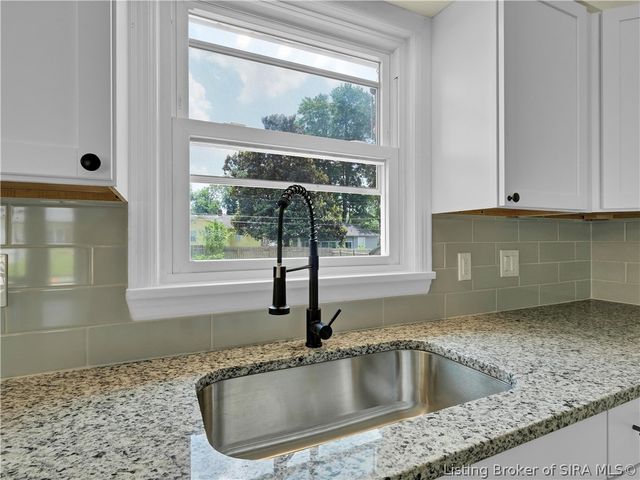 1414 Silver Slate Drive, New Albany, IN 47150