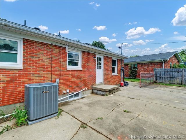 1414 Silver Slate Drive, New Albany, IN 47150