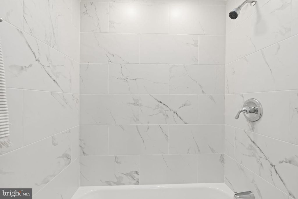 Image 16 of property listing at 168 ERVIN AVE, Marcus Hook, PA 19061