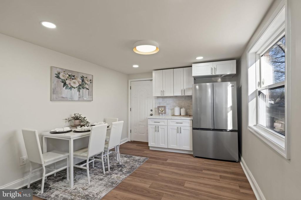 Image 6 of property listing at 168 ERVIN AVE, Marcus Hook, PA 19061