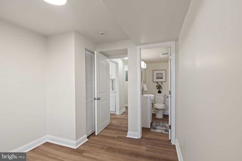 Image 8 of property listing at 168 ERVIN AVE, Marcus Hook, PA 19061