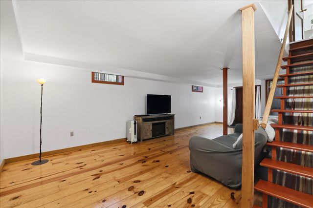 381 BARBARA, Millersville, PA 17551
