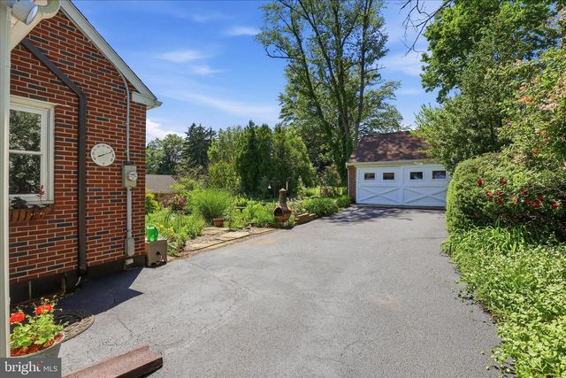 381 BARBARA, Millersville, PA 17551