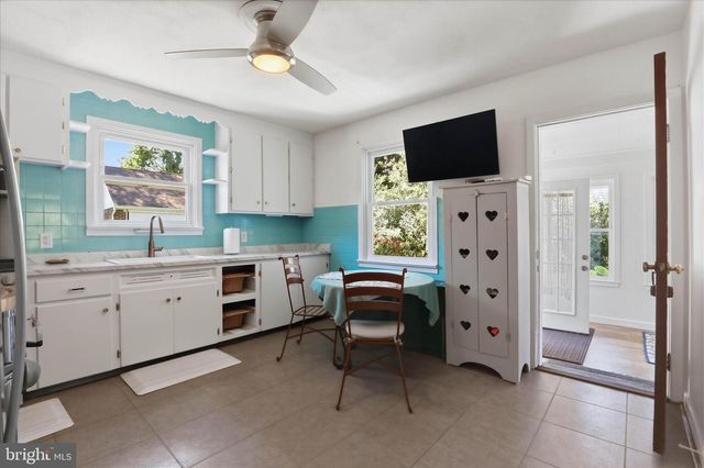 381 BARBARA, Millersville, PA 17551