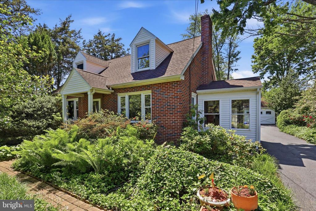 381 BARBARA, Millersville, PA 17551