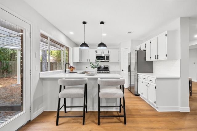 3 Still Corner Place, The Woodlands, TX 77381
