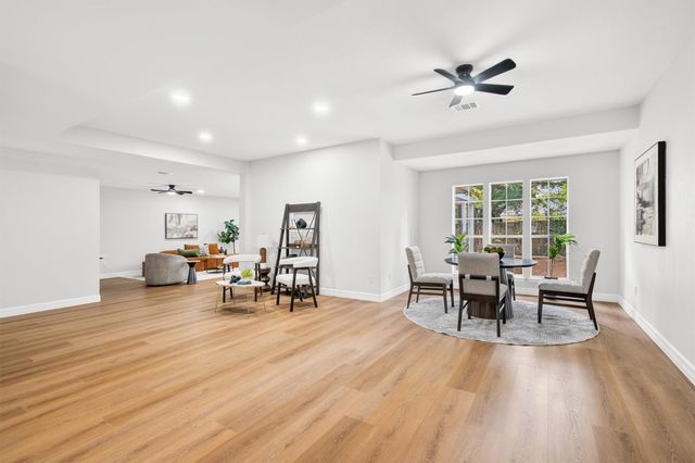 3 Still Corner Place, The Woodlands, TX 77381