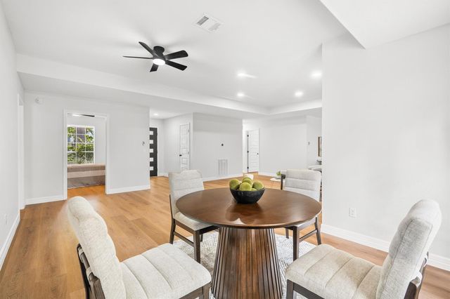 3 Still Corner Place, The Woodlands, TX 77381