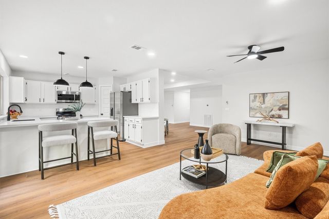 3 Still Corner Place, The Woodlands, TX 77381