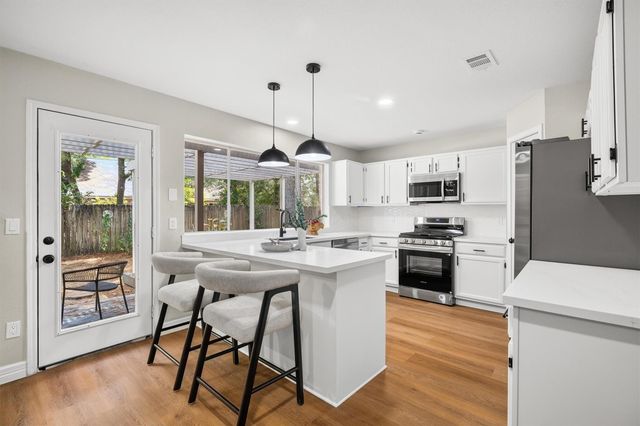 3 Still Corner Place, The Woodlands, TX 77381