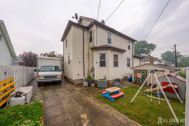 102 runyon Avenue, Middlesex, NJ 08846