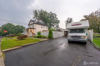 102 runyon Avenue, Middlesex, NJ 08846
