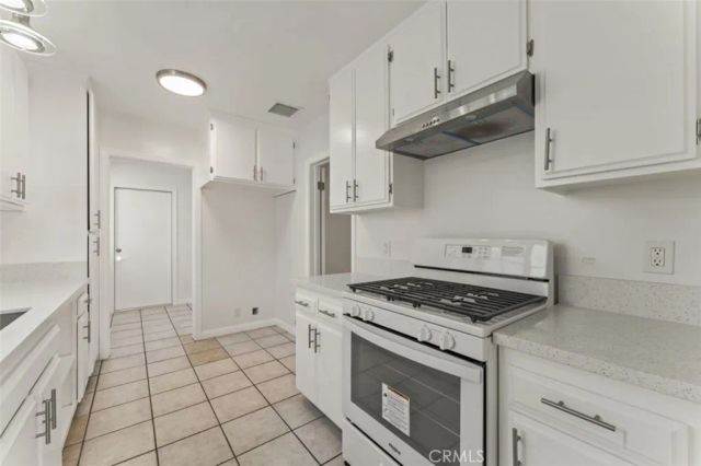 14722 Strathern, Panorama City, CA 91402