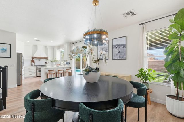 8949 N Wild Eagle Avenue, Tucson, AZ 85742