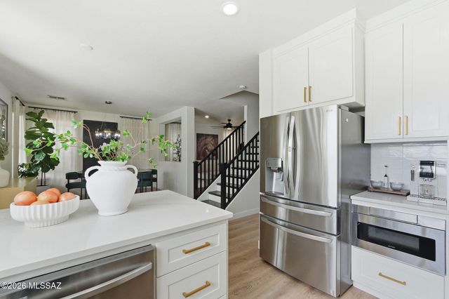 8949 N Wild Eagle Avenue, Tucson, AZ 85742