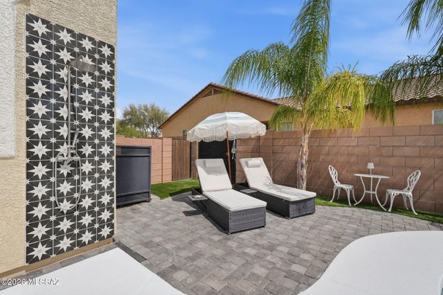 8949 N Wild Eagle Avenue, Tucson, AZ 85742