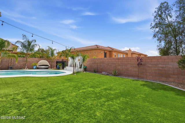 8949 N Wild Eagle Avenue, Tucson, AZ 85742