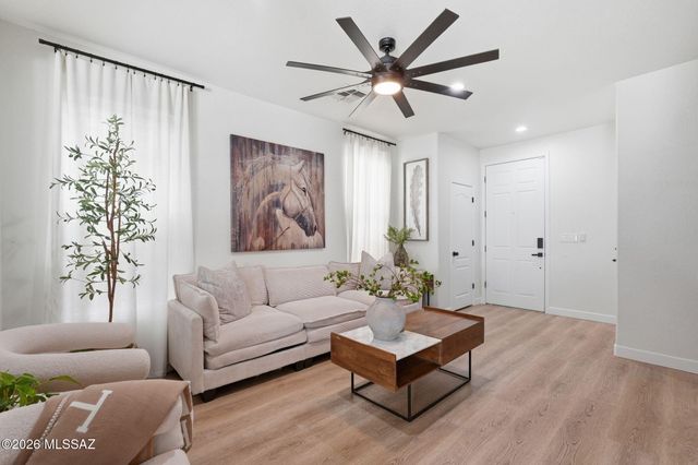 8949 N Wild Eagle Avenue, Tucson, AZ 85742