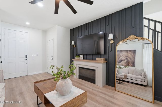 8949 N Wild Eagle Avenue, Tucson, AZ 85742