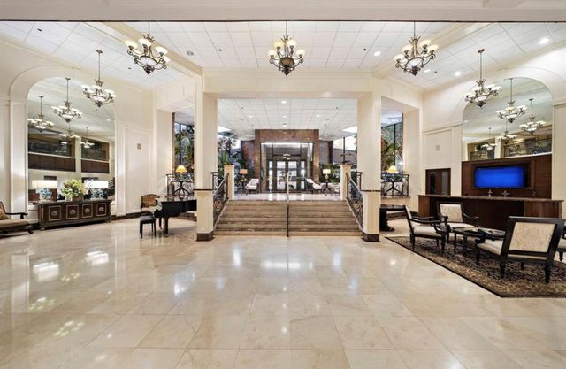 3525 Sage Road 1018, Houston, TX 77056