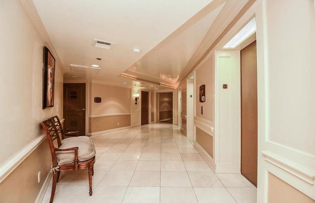 3525 Sage Road 1018, Houston, TX 77056