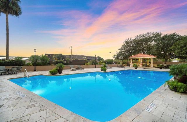 3525 Sage Road 1018, Houston, TX 77056