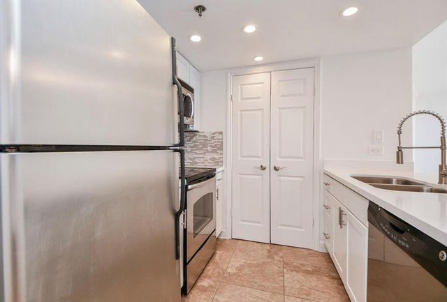 3525 Sage Road 1018, Houston, TX 77056