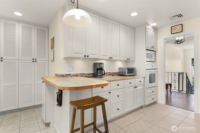 1348 Chuckanut Drive, Bellingham, WA 98229