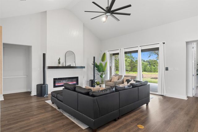 129 Hamilton BR, Liberty Hill, TX 78642