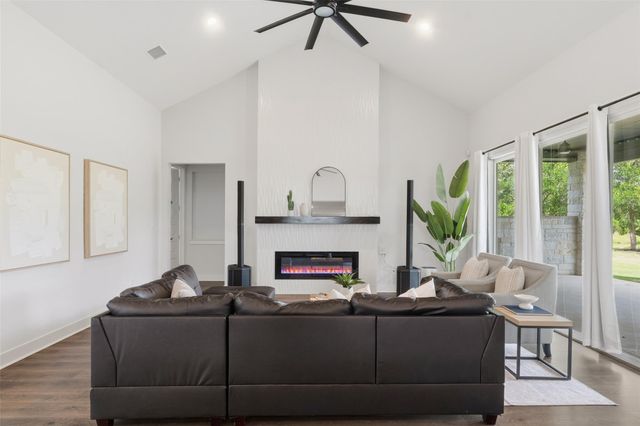 129 Hamilton BR, Liberty Hill, TX 78642