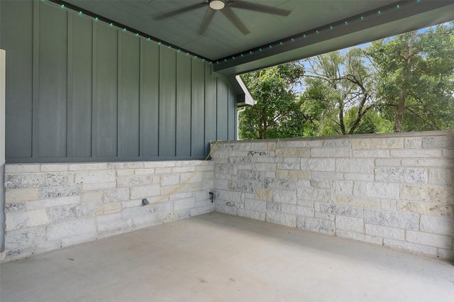 129 Hamilton BR, Liberty Hill, TX 78642