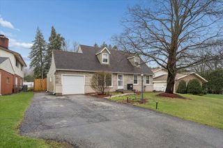 573 Dublin Drive, Mundelein, IL 60060