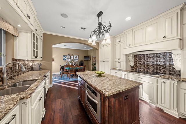 125 Grady Lane, Kerrville, TX 78028