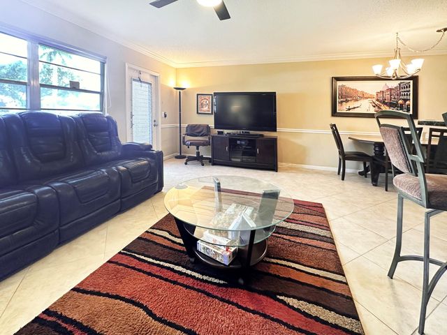 1024 Ashby D 1024, Deerfield Beach, FL 33442