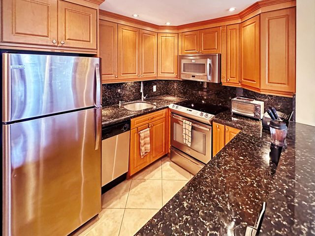 1024 Ashby D 1024, Deerfield Beach, FL 33442