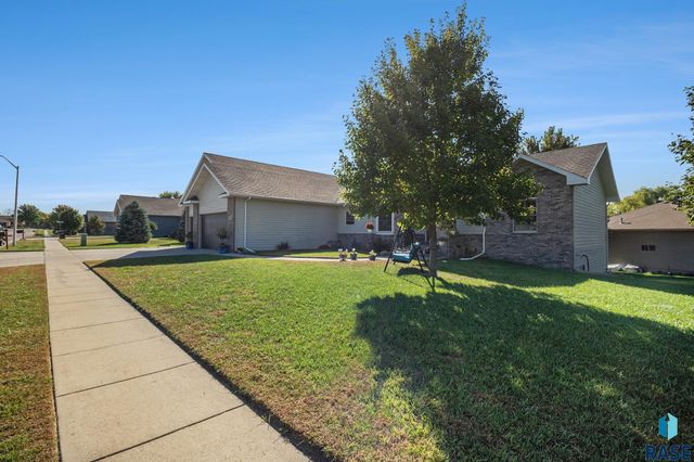 5201 E Quincey St Street, Sioux Falls, SD 57110