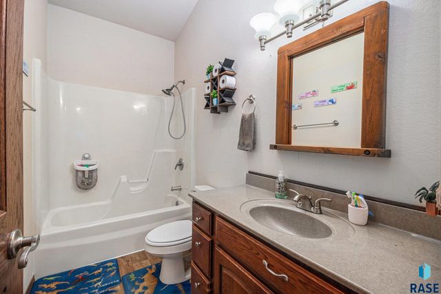 5201 E Quincey St Street, Sioux Falls, SD 57110